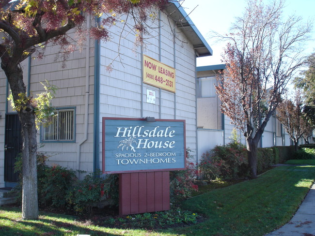 Building Photo - Hillsdale Townhouses