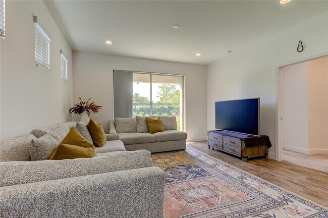 Building Photo - 5535 Del Coronado Dr