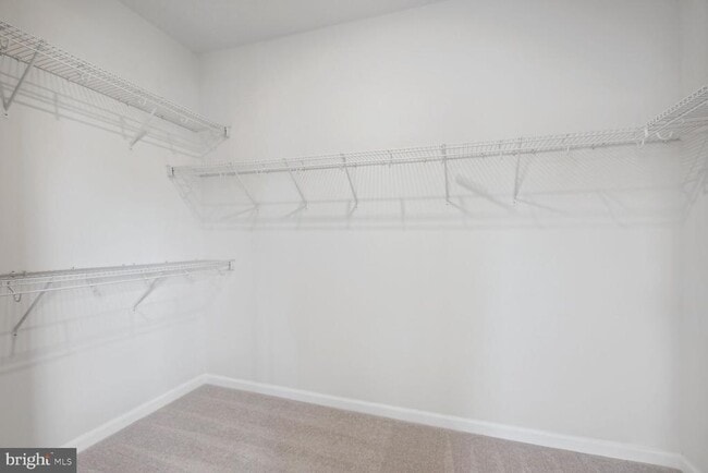 Building Photo - 45117 Kincora Dr