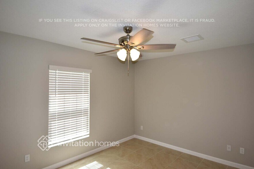 Building Photo - 1814 SE Genaro Terrace