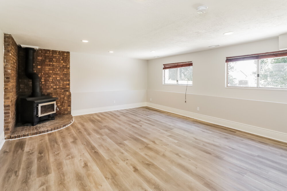 Building Photo - 4867 3000 W St