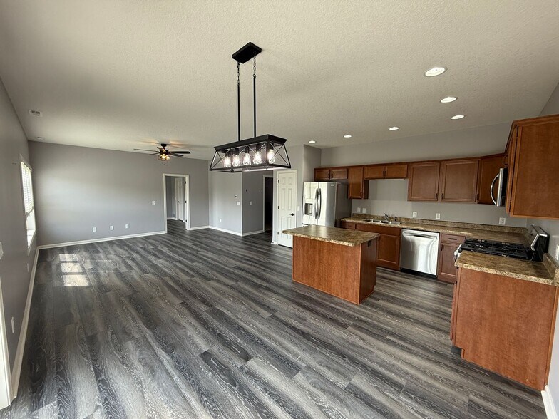 Building Photo - 6015 Melan Cove