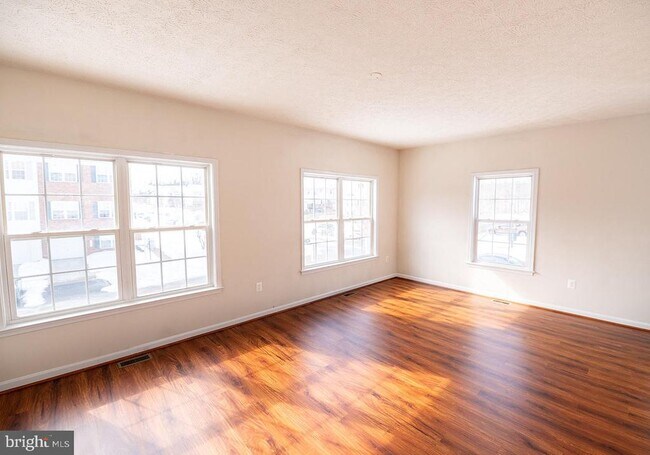 Building Photo - 101 Pelican Cove