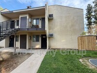 Building Photo - 1408 W Elowin Ave