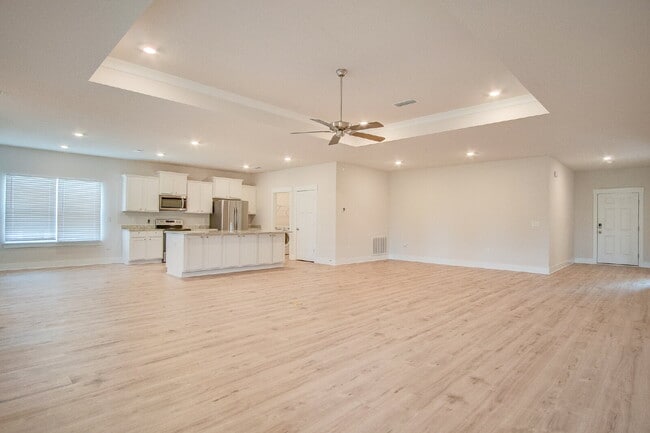 Building Photo - Deer Run 4-Bedroom Rental with 3-Car Garag...