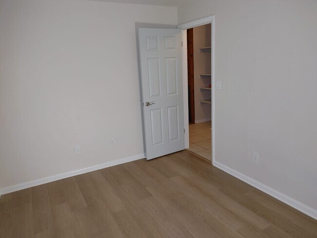 Building Photo - 4405 SW 74th Terrace