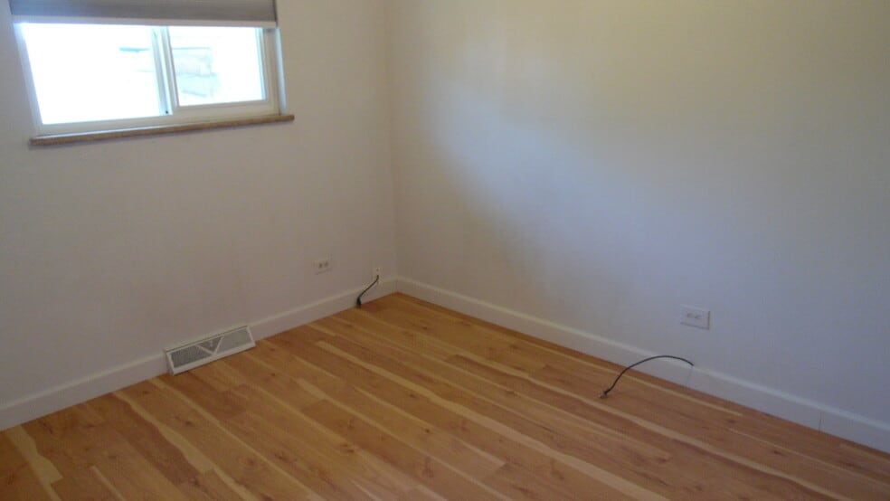Building Photo - 720 Miller Ct