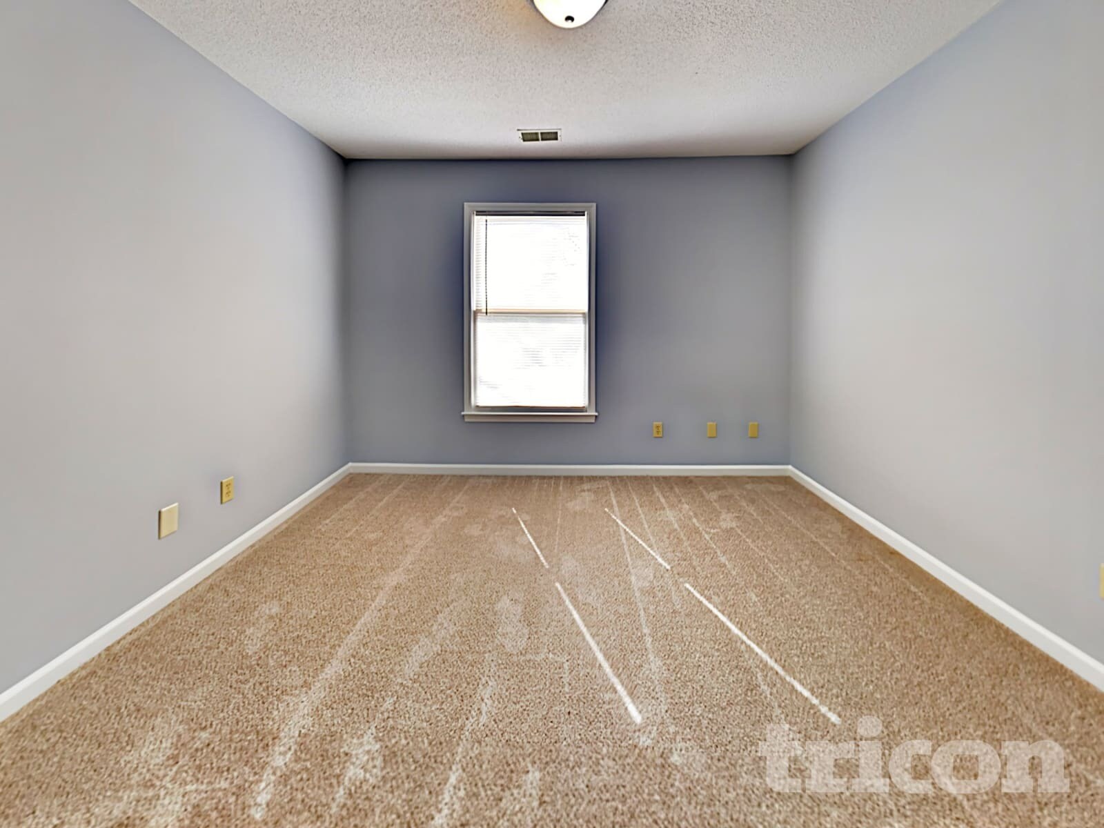 Building Photo - 242 Chisolm Cir