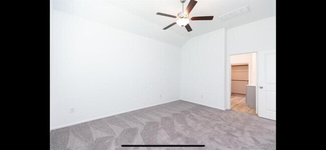 Building Photo - 19044 Pinewood Grove Trl