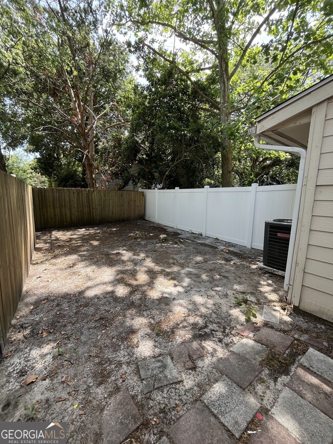 Building Photo - 129 Inlet Reach Cir