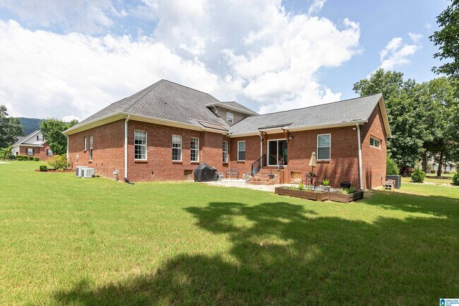 Building Photo - 43 Faulkner Dr