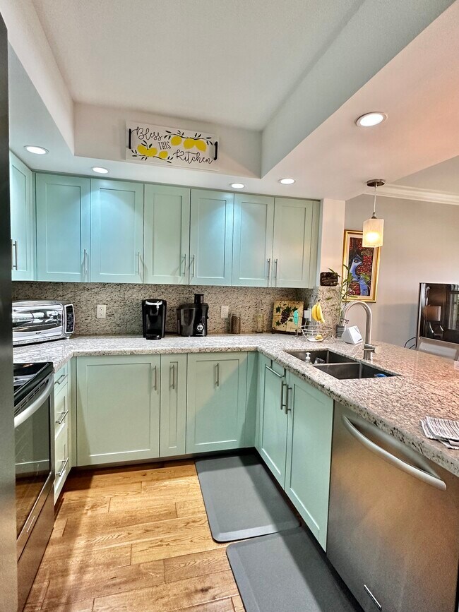 Primary Photo - 13800 SW 5th Ct