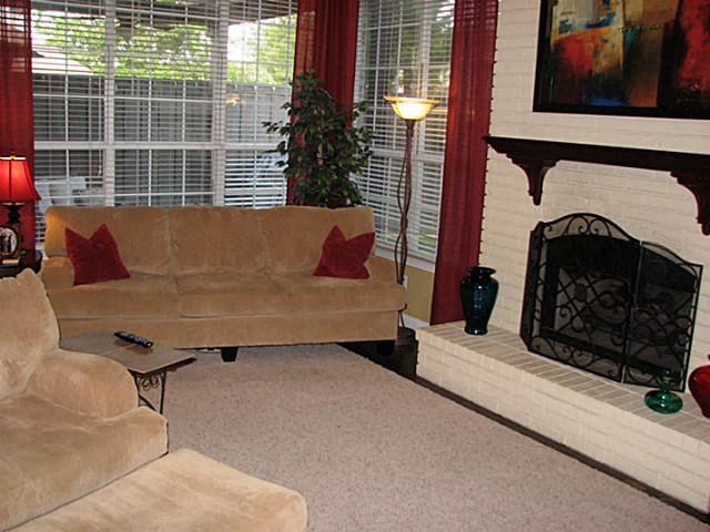 Building Photo - 5905 Longo Dr