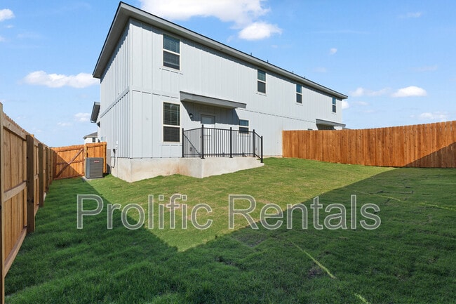 Building Photo - 106 Levi Ct