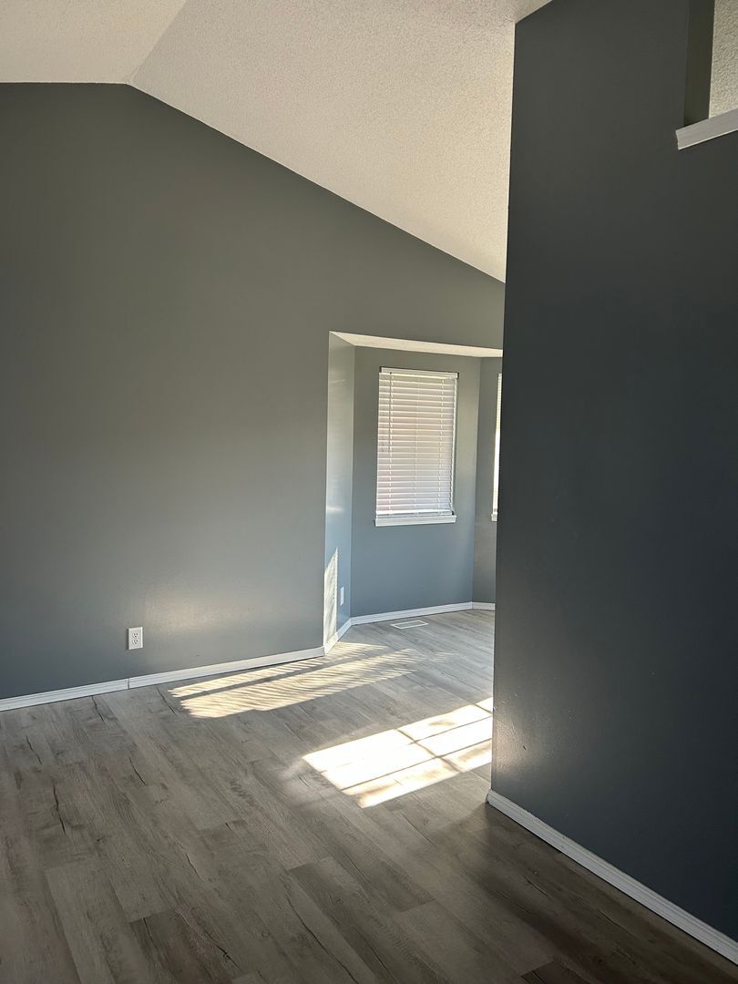 Building Photo - 819 S Todd Cir