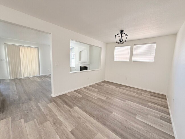 Building Photo - Highly desirable North Summerlin single-fa...