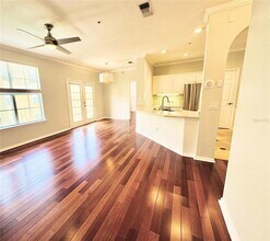 Building Photo - 860 N Orange Ave