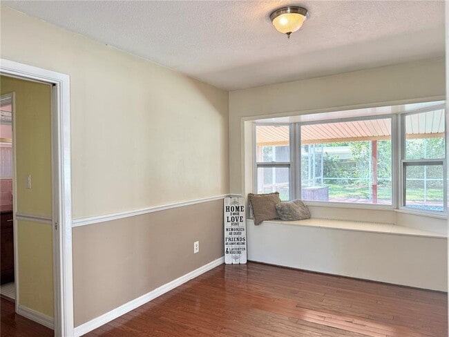Building Photo - 2523 Krueger Ln