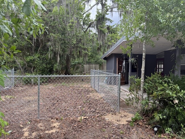 Building Photo - 414 NW 36th Terrace