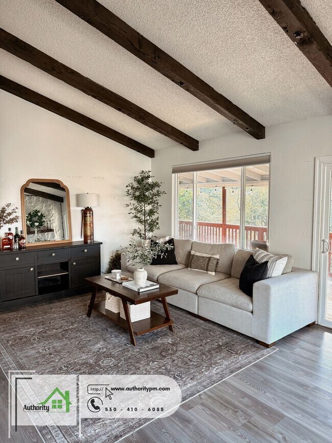 Building Photo - 1788 Riviera Dr