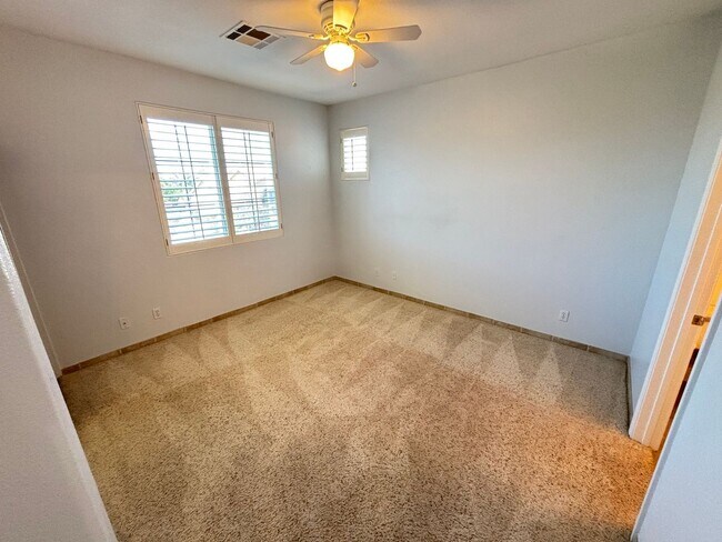 Building Photo - 8207 Vista Colorado St