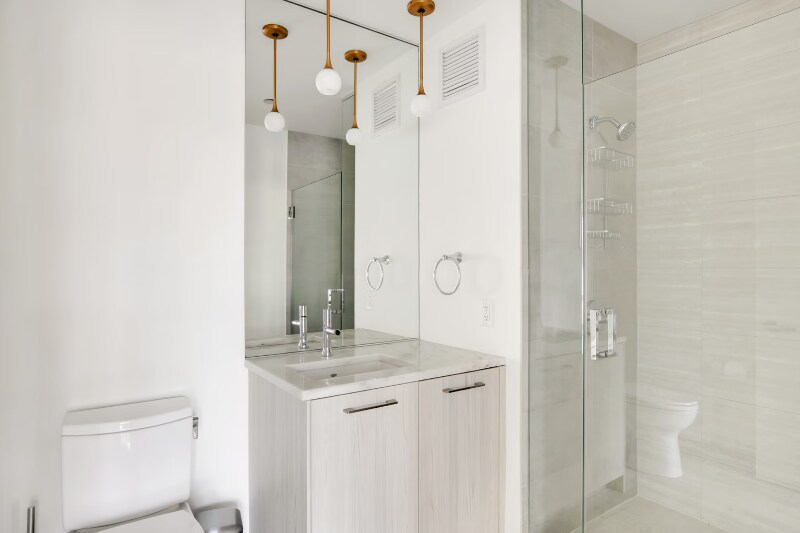 Building Photo - 620 W Randolph St