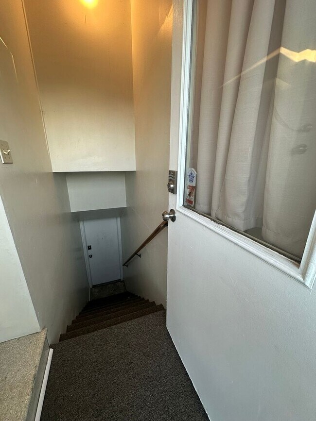 Building Photo - 3429 Quincy Ave