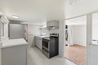 Building Photo - Bright & Newly Renovated 1-Bedroom Rental