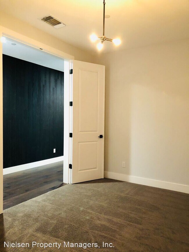 Building Photo - 3 br, 3 bath House - 3 Jupes Ct