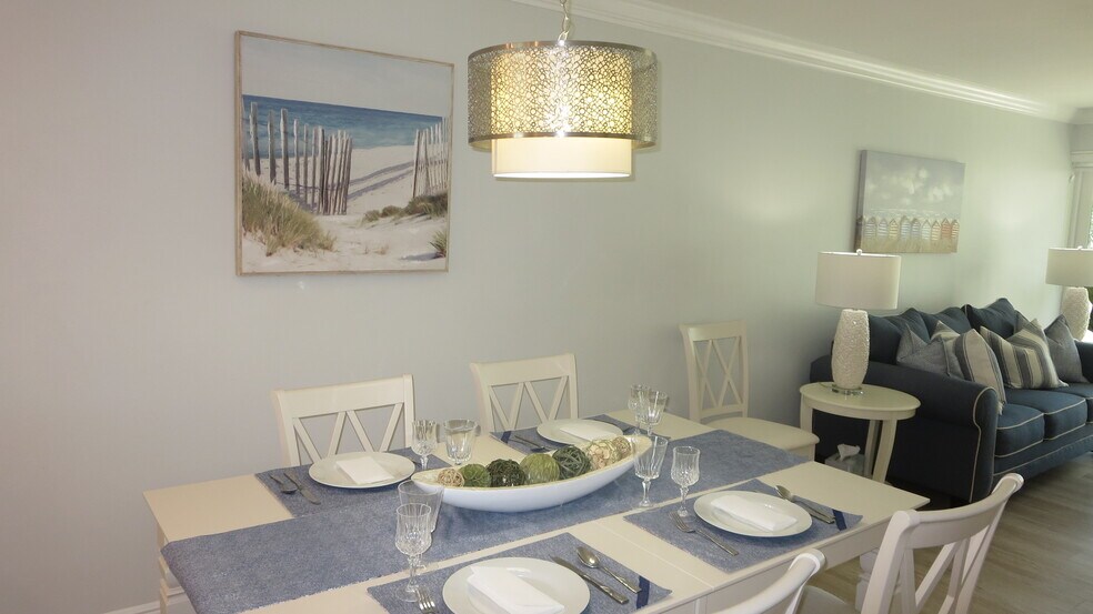 Building Photo - 1100 8th Ave S