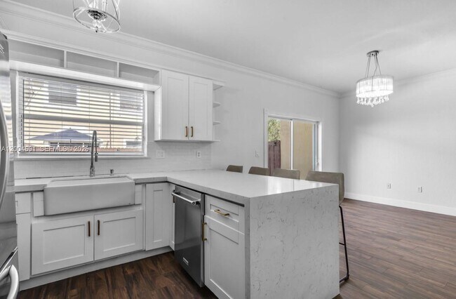 Building Photo - 14055 SW 51st Ln