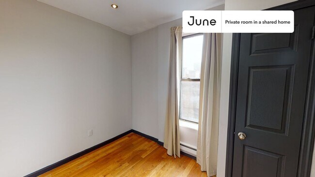 Building Photo - Room in Shared 3 bed/1 bath home