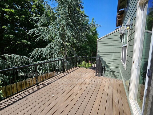 Building Photo - 13135 SW Raptor Pl