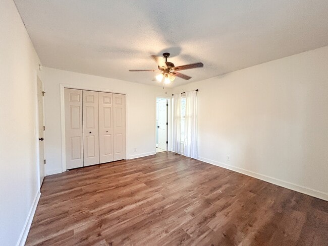 Building Photo - 619 Boone Cir