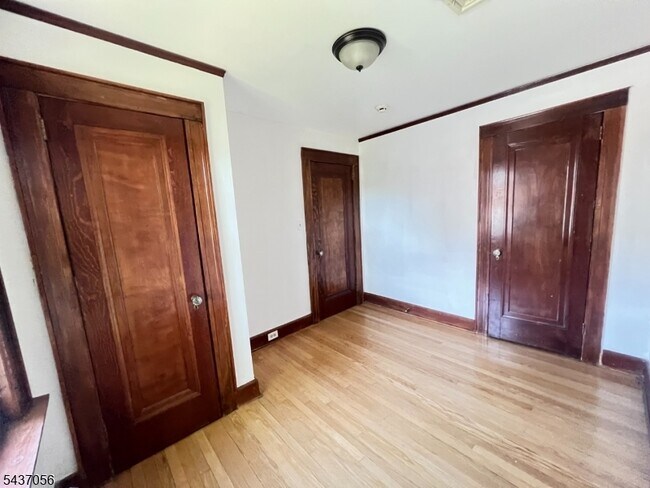 Building Photo - 325 Bogert Ave