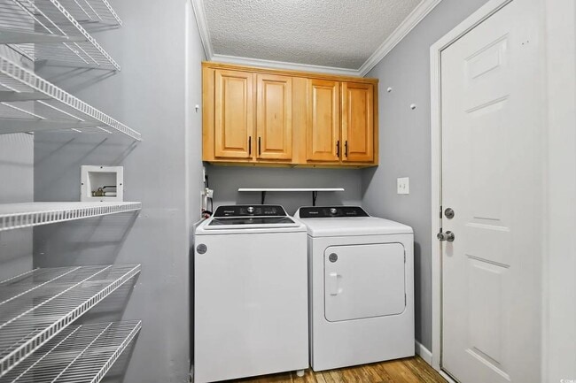 Building Photo - 333 Walden Lake Rd