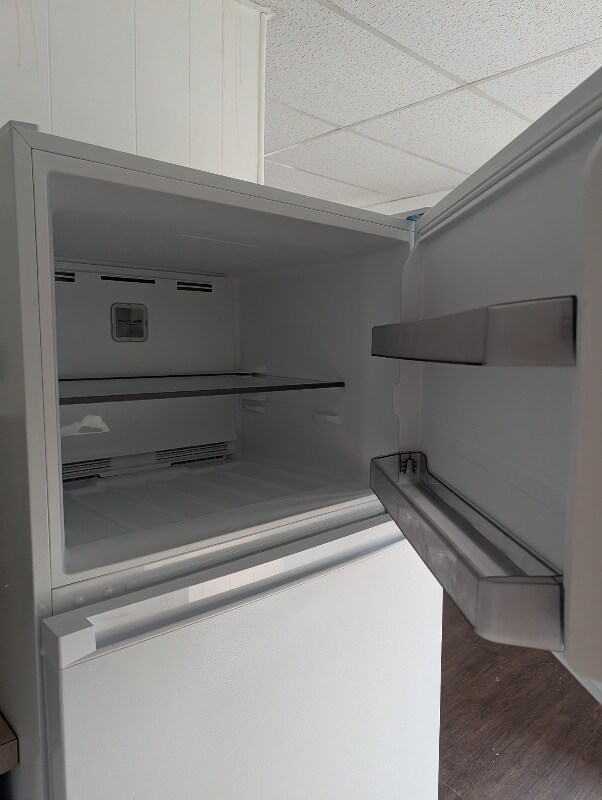 Building Photo - 104 Holland St