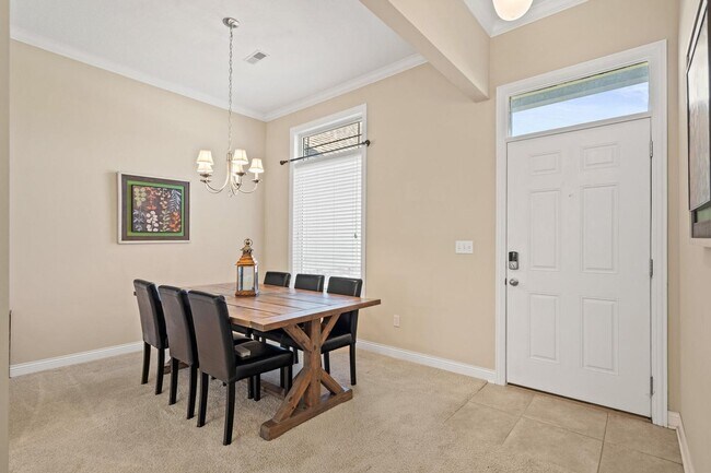 Building Photo - One Level Living - Single Family Home in Bay Hills Subdivision 3BD/2BA