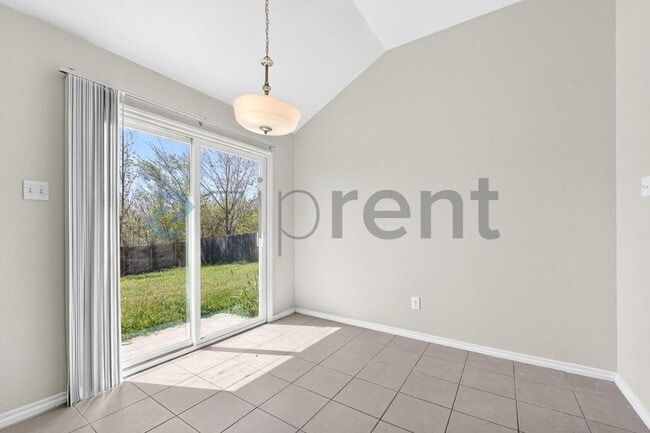 Building Photo - 1512 Chama Dr