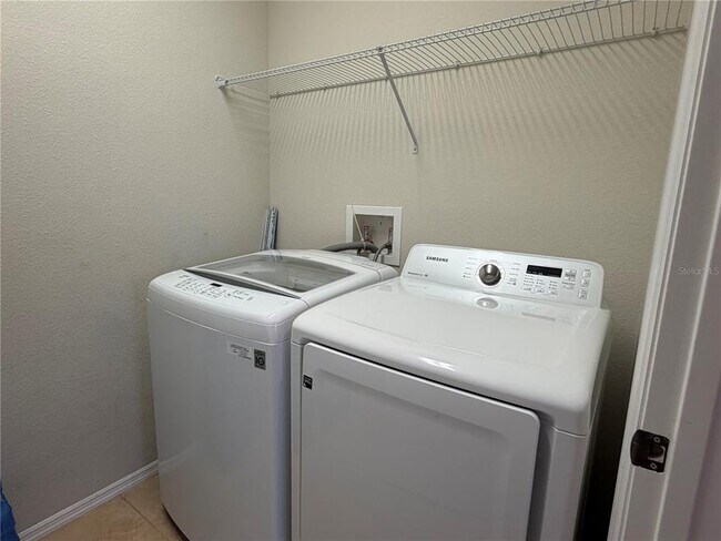 Building Photo - 434 Armada Ln
