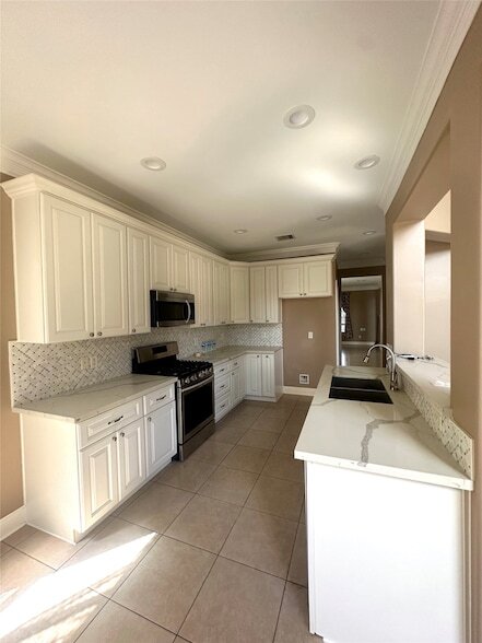 Building Photo - 19723 Diamond Hills Ln