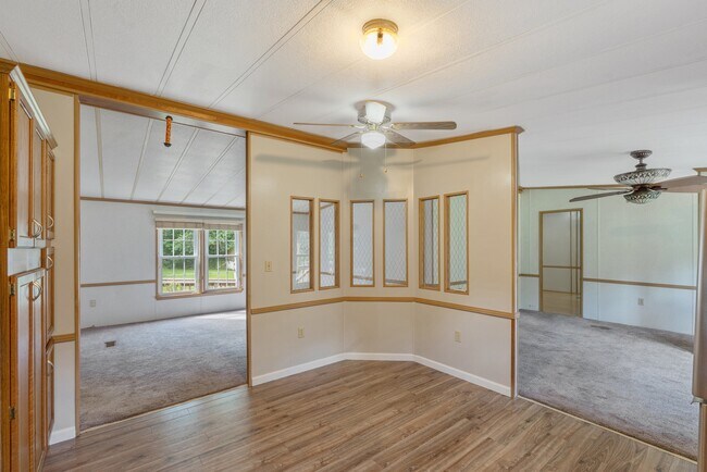 Building Photo - 239 Furniss Station Rd