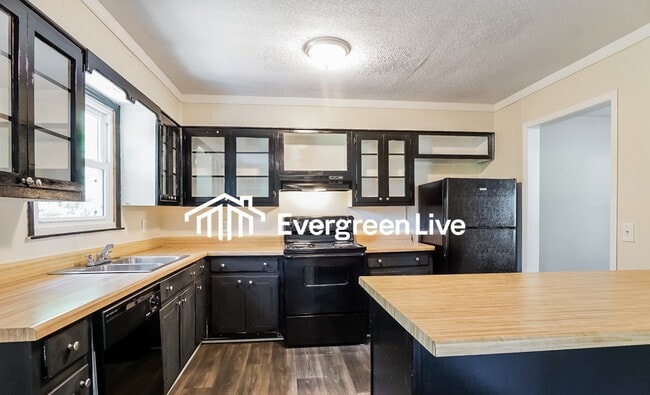 Building Photo - 872 Burning-Tree Trail