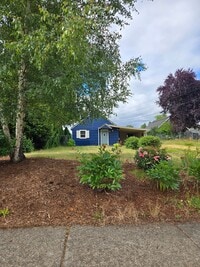 Building Photo - Adorable Farmhouse by Washougal River Greenway