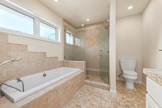 Master Bath - 430 3rd Ave
