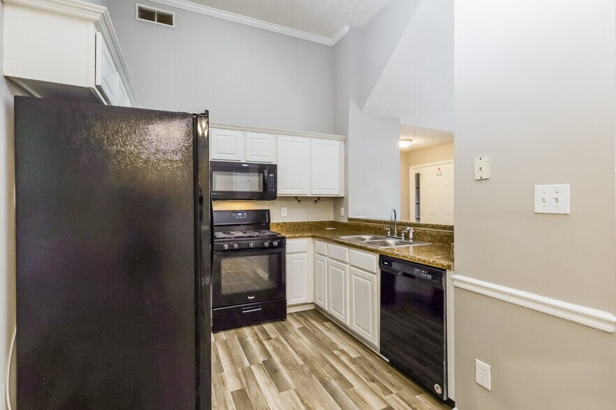 Building Photo - 130 Stoney Brook Way