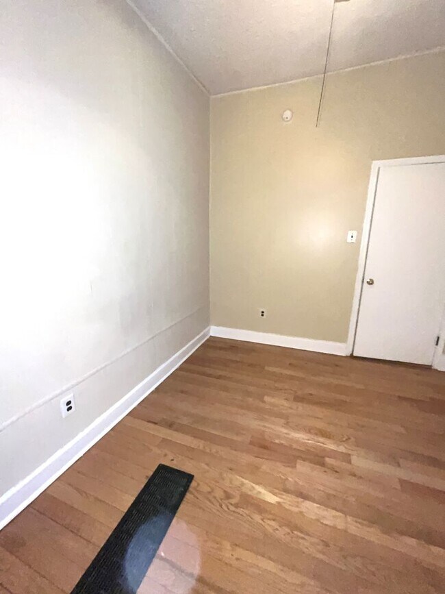 Building Photo - 4007 Powelton Ave