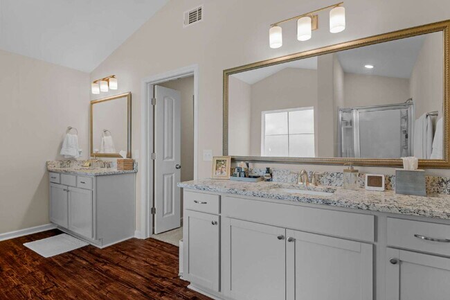 Building Photo - Fantastic home in Bradley Park.