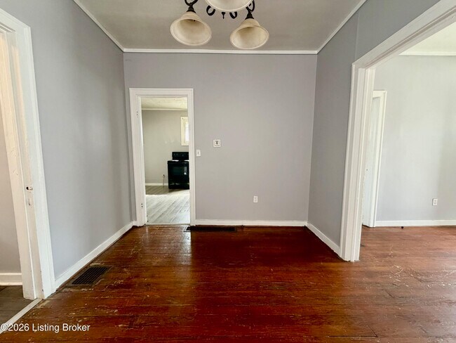 Building Photo - 2411 Elliott Ave