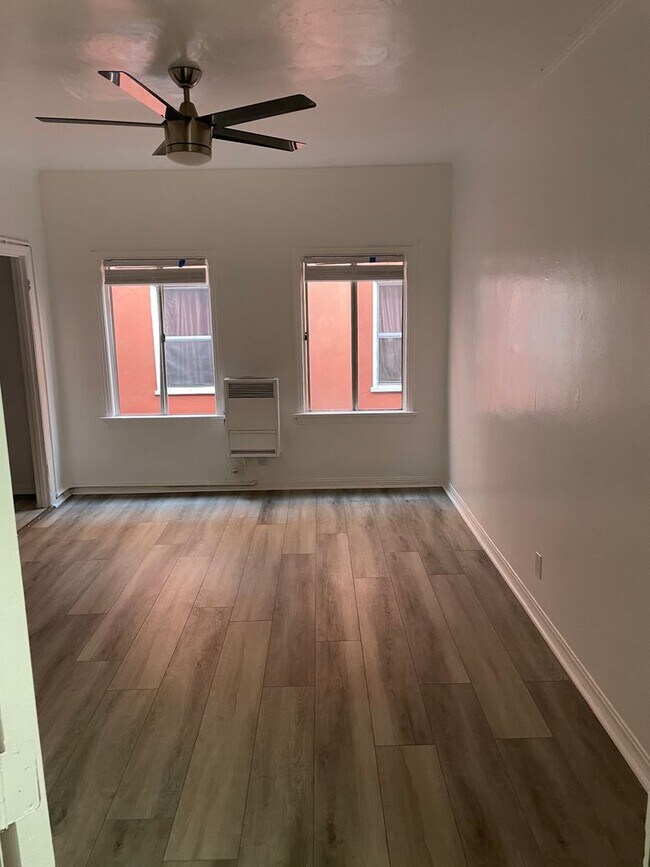 Interior Photo - 1438 Wright LLC